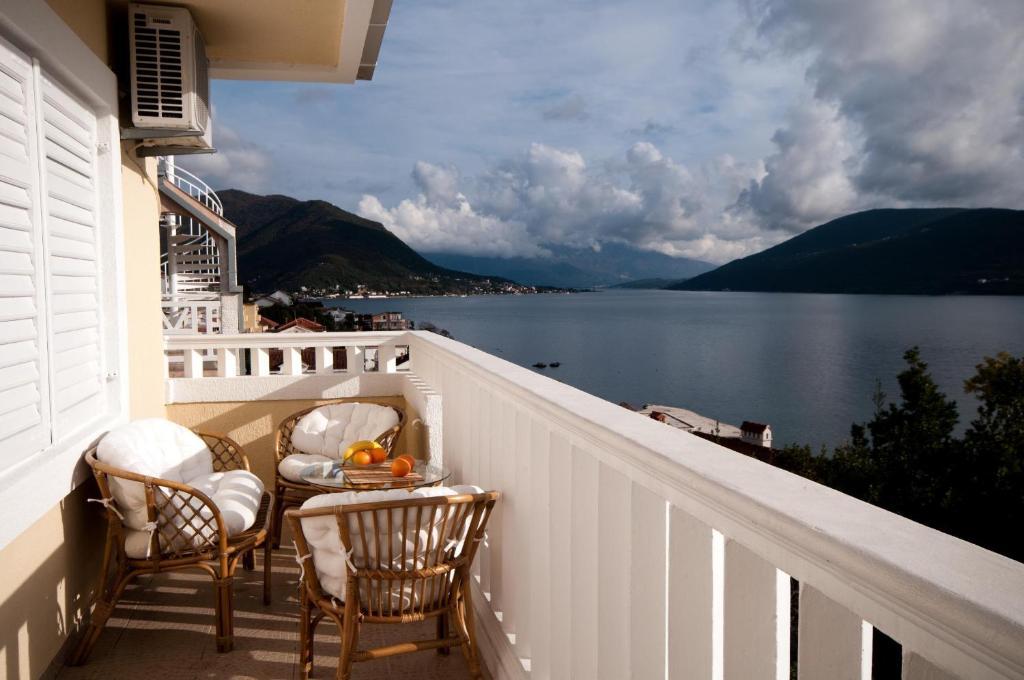 Villa Tenzera Herceg Novi Oda fotoğraf